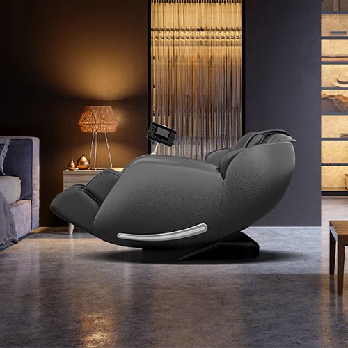 RealRelax Favor-06 massage chair styled in a bedroom